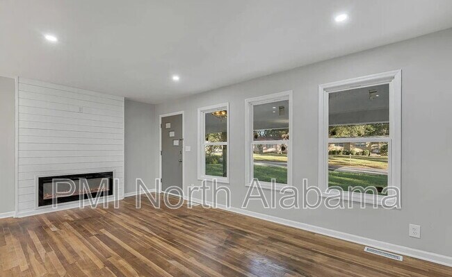 Photo - 3901 Vogel Dr NW