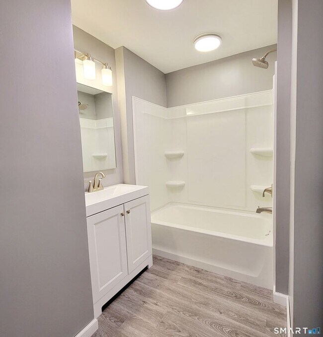 Photo - 475 Prospect St Unidad 2nd FL