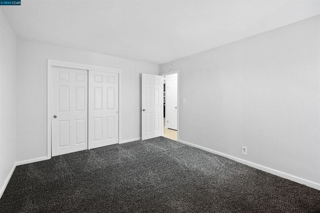 Photo - 1417 Berrellesa St