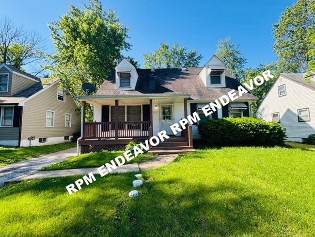 Building Photo - 4 Bed | 2 Bath | Pet Friendly | Spacious ,Fenced in Yard!
