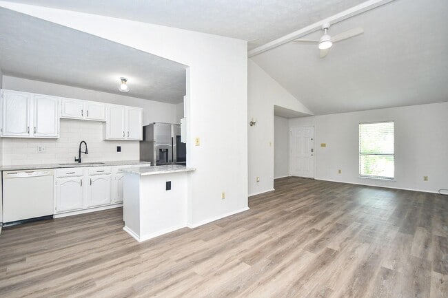 Photo - 6915 Jeb Stuart Dr
