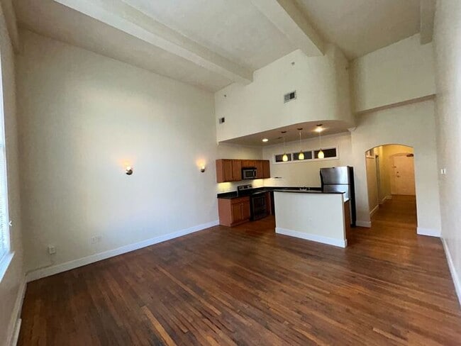 Photo - 525 E Grace St Unit 203