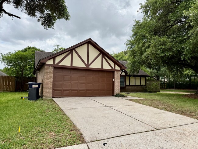 Photo - 19335 Diversion Dr