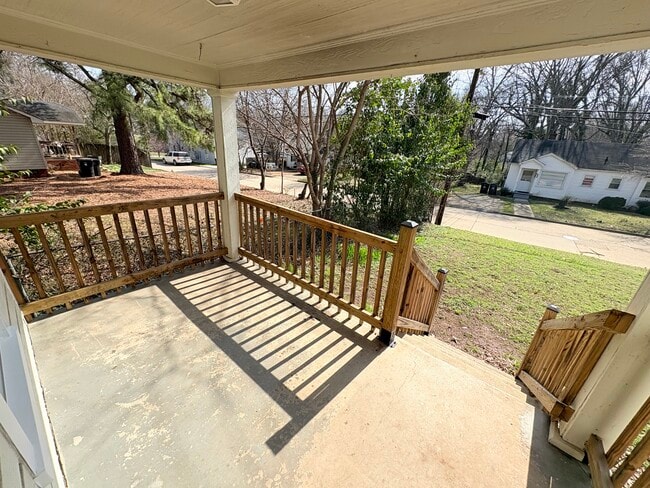 Photo - 104 Freeze Ave NW