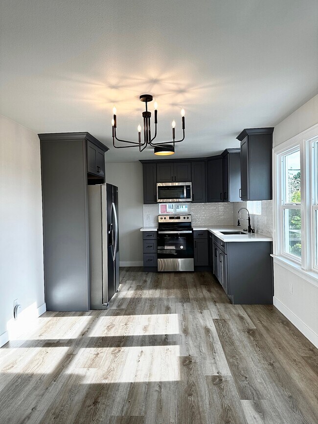 Photo - 9746 Phinney Ave N Unidad 1