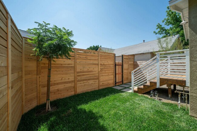 Photo - 2320 1/2 Alta Street