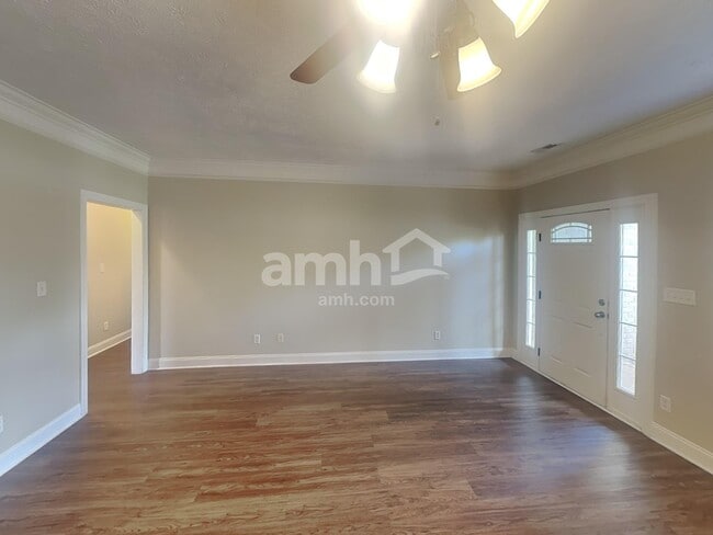 Photo - 1131 Longwood Dr