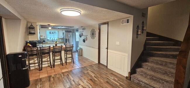 Photo - 4 Bedroom Cabin Style Rental in Port ST John