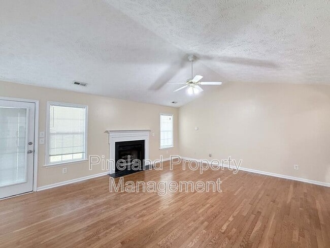 Photo - 219 Woodland Dr