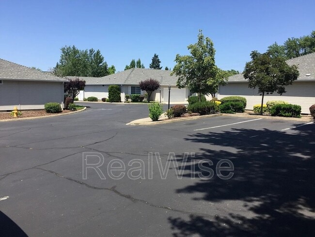 Pine Hurst Village Estates