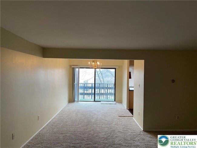Photo - 1590 Alta Dr