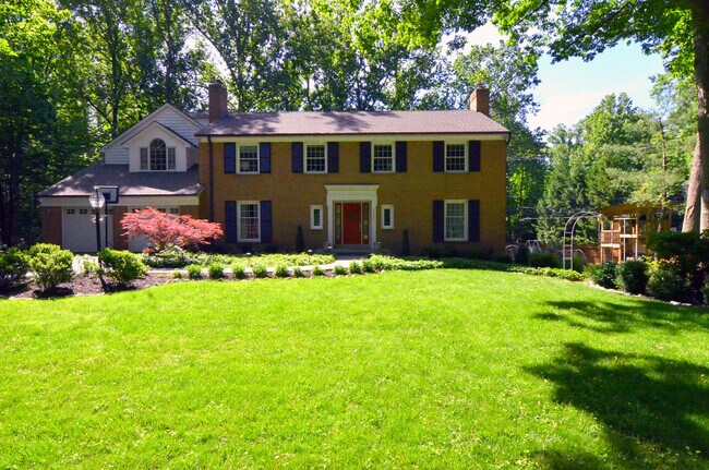 Vista a la calle - 9401 Tobin Cir