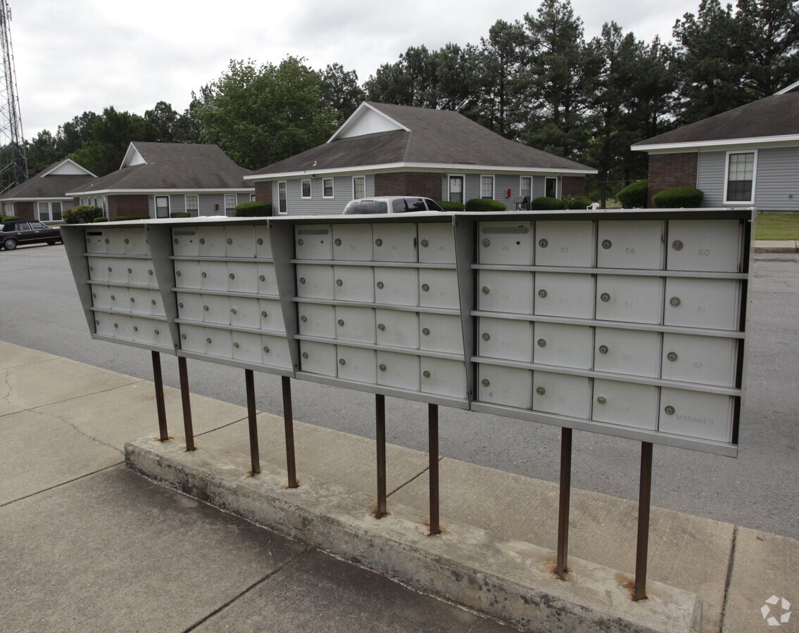 Photo - Sarah Daisy Garden Courts