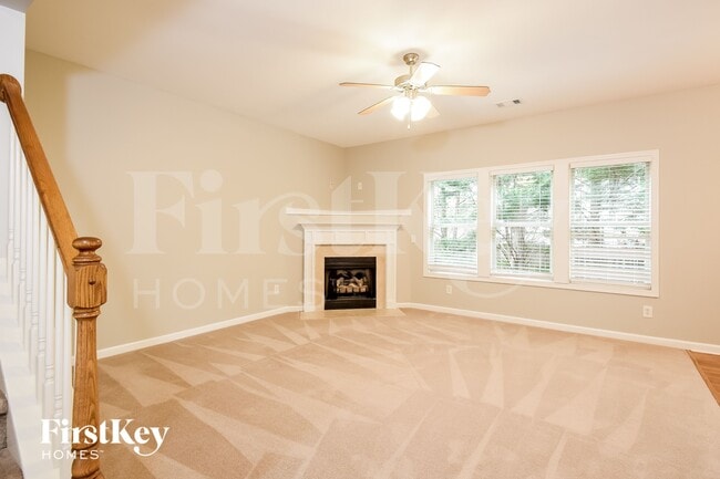 Photo - 415 Belmont Way