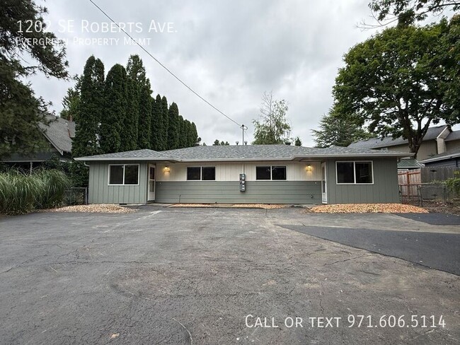 Building Photo - 1202 SE Roberts Ave