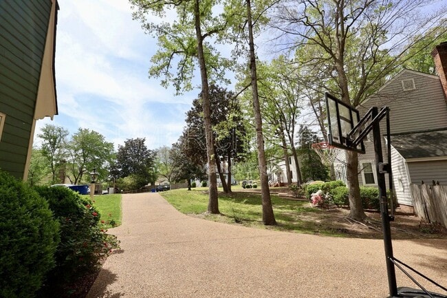 Photo - 10502 Crowncrest Ct