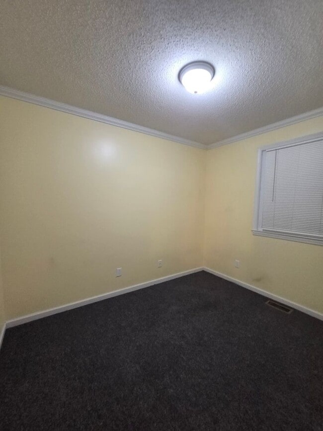 86 Landeau Cir Unidad 1