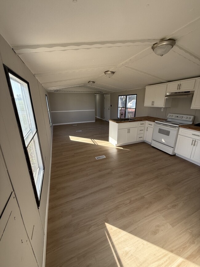 13599 Ridgewood Dr