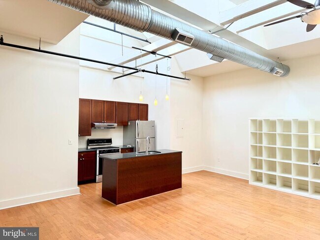 Building Photo - 431 Fairmount Ave Unit 2C
