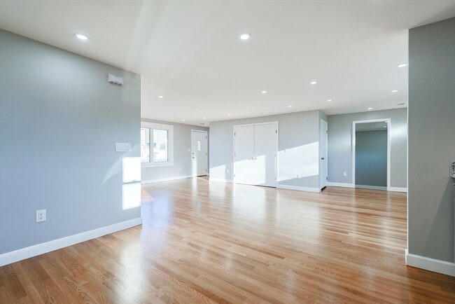 Photo - 20 Festa Rd Unit 1