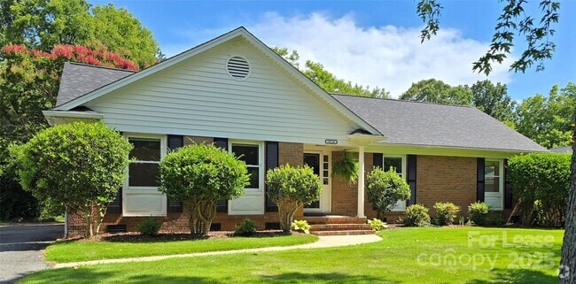 Building Photo - 9124 Sandburg Ave Rental