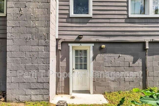 Photo - 815 E 32nd St