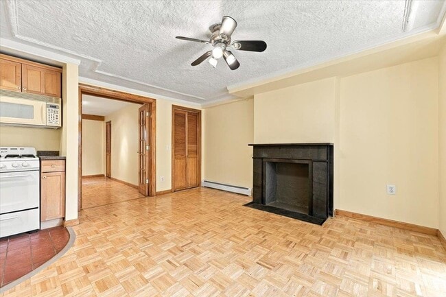 373 Webster Ave Unit 1