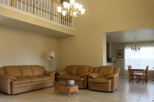 Photo - 1723 Monvale Ln