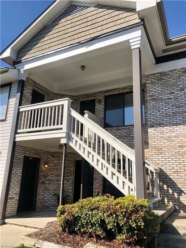 Photo - Coming soon ! 2 BED/ 1 BATH