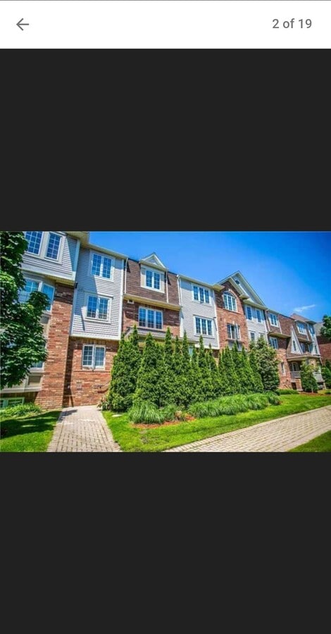 Photo - 784 Neighbourhood Cir