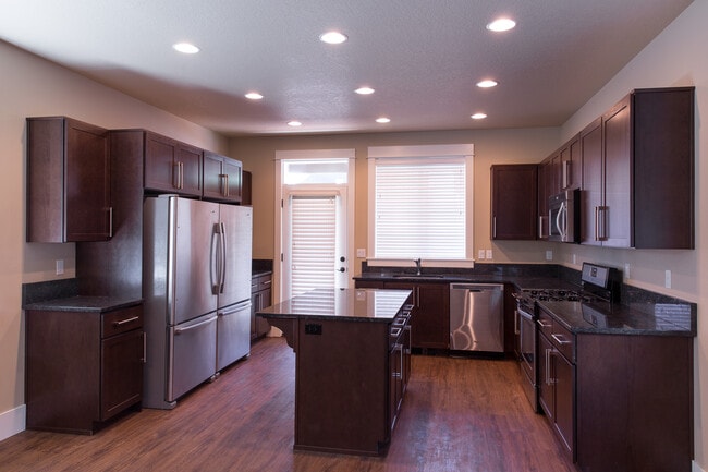 Photo - 324 NW 17th St