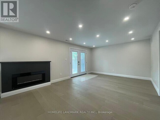 Photo - 17 Rosemeade Ave