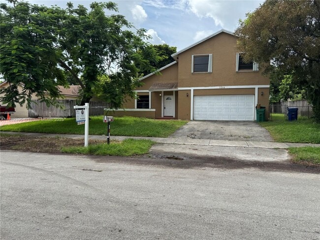 Building Photo - 11318 SW 167th St Rental