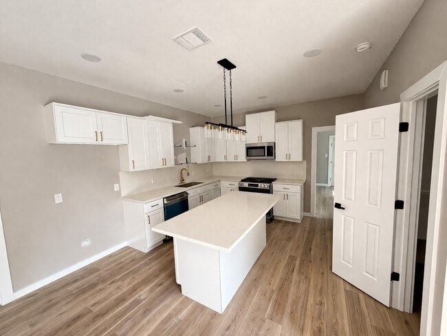 Photo - 1422 W Willis St