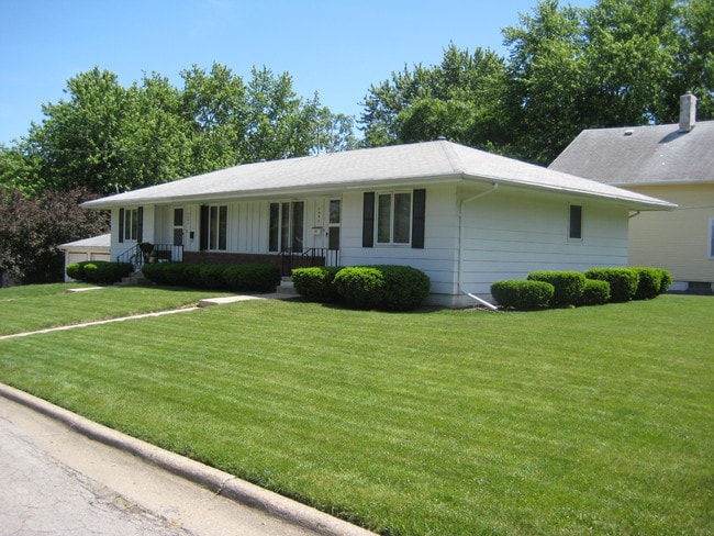 Building Photo - 1342 Pleasant View Dr Rental
