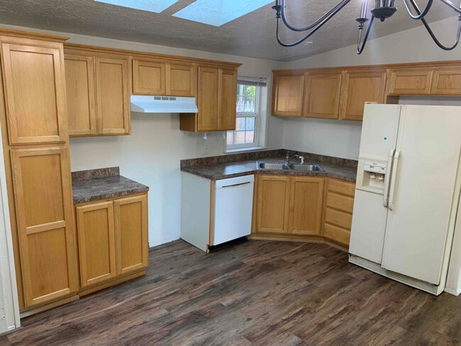 Photo - 1341 Rhoda Ln