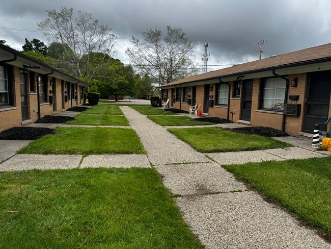 Photo - ONE11 RESIDENCES - MT CLEMENS - APARTMENTS