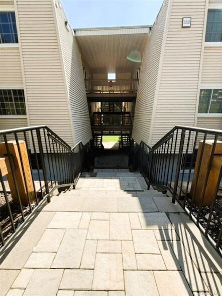 315 Fox Run Ln