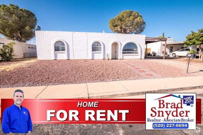 Building Photo - Charming Property Features 3 Bedrooms, 2 B... Rental
