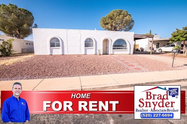 Charming Property Features 3 Bedrooms, 2 B... - Charming Property Features 3 Bedrooms, 2 B... Casa