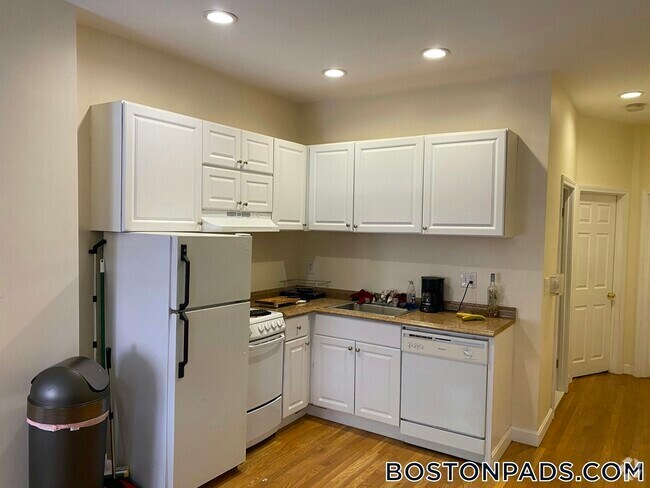 Building Photo - 28 Phillips St Rental