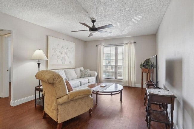Photo - 3320 N Arnoult Rd Unit 231