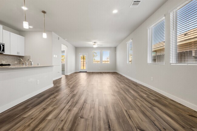 Photo - 18719 Chisholm Mdws Dr