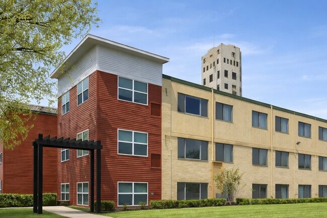 The Denn of Dinkytown