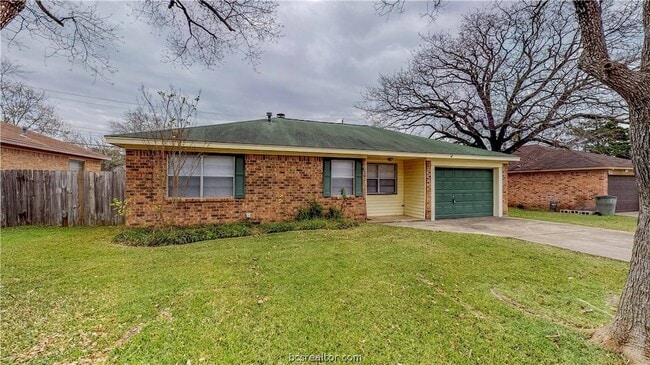 Photo - 1107 Braeswood Dr