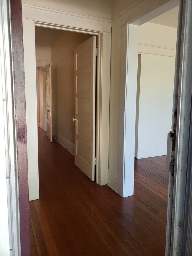 Photo - Beautiful 4 Bedroom House on Campus!