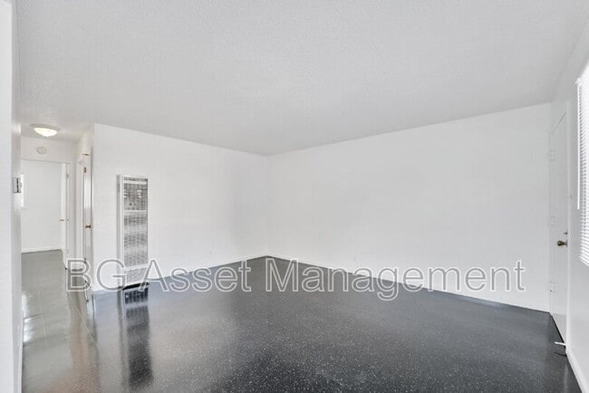 Photo - 134 Marina Way