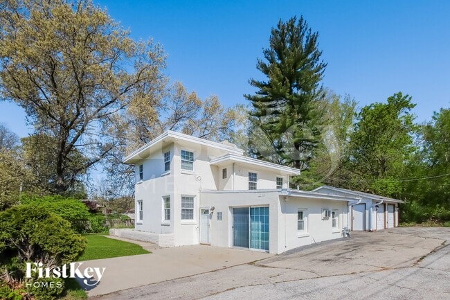 Photo - 1399 Sheridan Rd