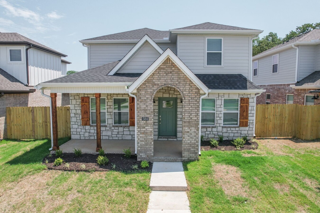 4 bedroom 3.5 bath home! - 4 bedroom 3.5 bath home!