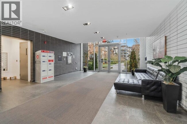 Photo - 5955 Birney Ave Unit 305